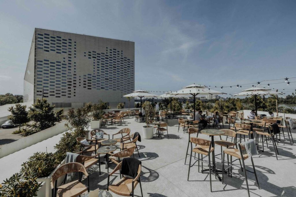 Terrasse The C-Spirits
